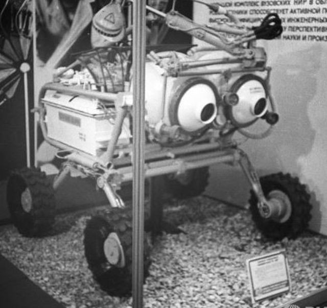 soviet-crab-robot-1980-x640